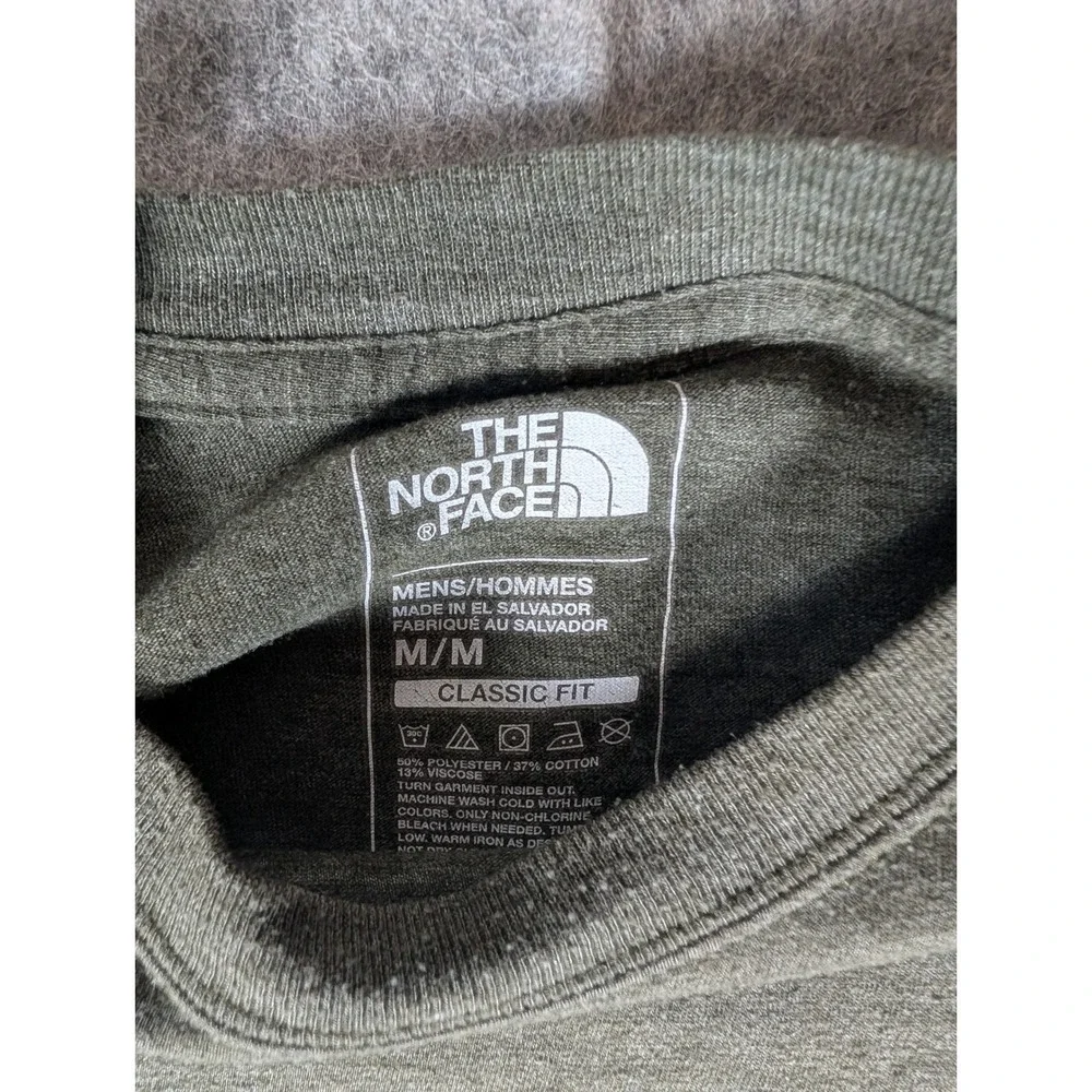 The‎ North Face Mens Long Sleeve T-Shirt Heathered Green Classic Fit NF0A4M7E